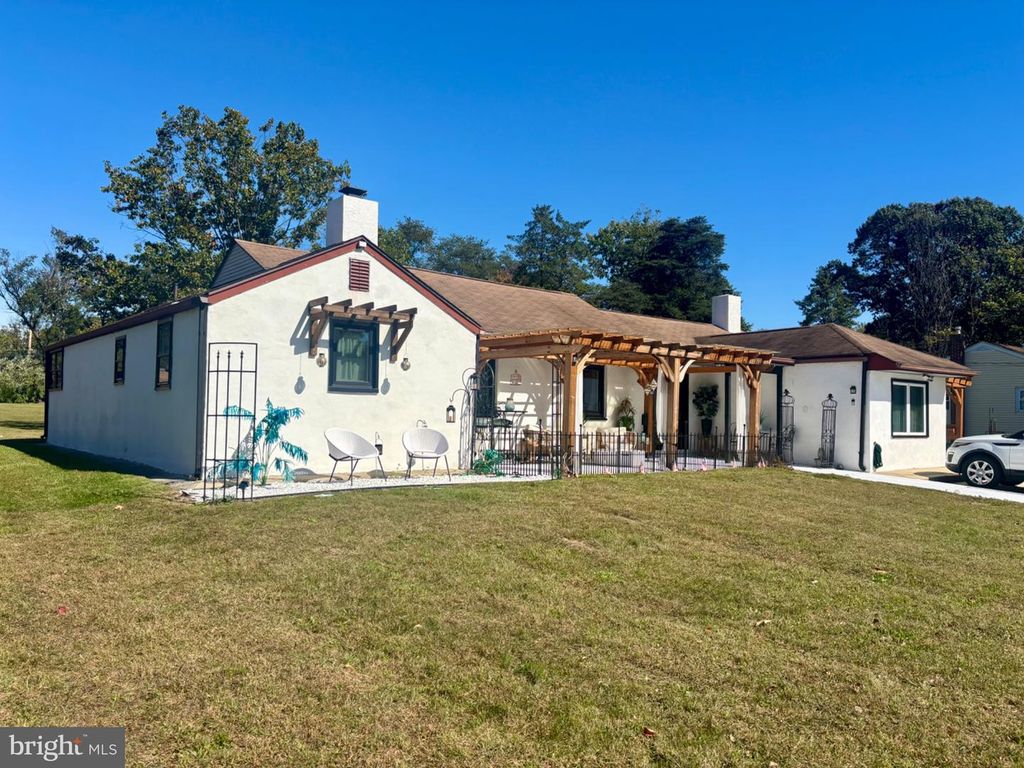 233 W LANDING RD, BLACKWOOD, NJ 08012 — exterior