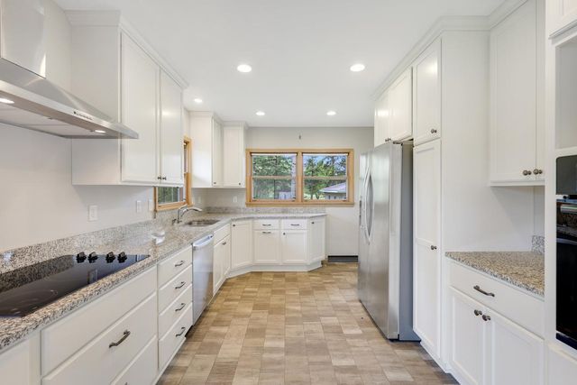 4871 Bald Eagle Avenue, White Bear Lake, MN 55110