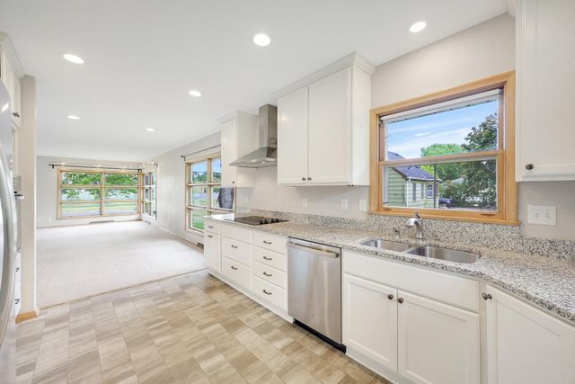 4871 Bald Eagle Avenue, White Bear Lake, MN 55110