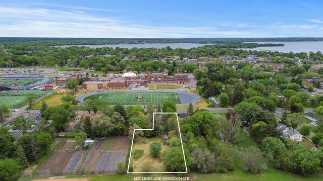 4871 Bald Eagle Avenue, White Bear Lake, MN 55110