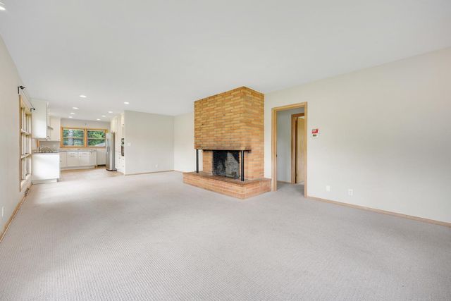 4871 Bald Eagle Avenue, White Bear Lake, MN 55110