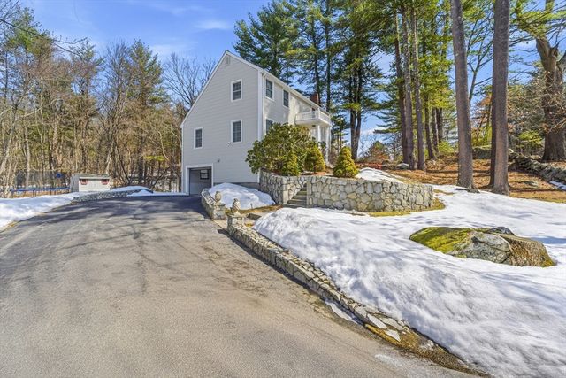 38 Groton Rd, Westford, MA 01886