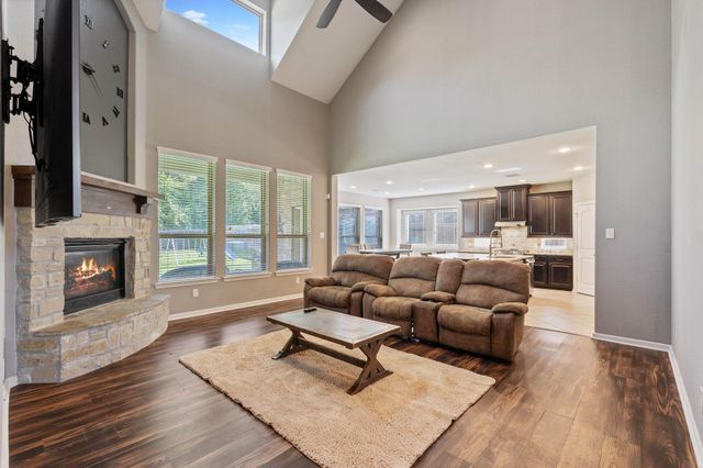 3544 Woods Estates Drive, Conroe, TX 77304