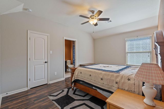 3544 Woods Estates Drive, Conroe, TX 77304