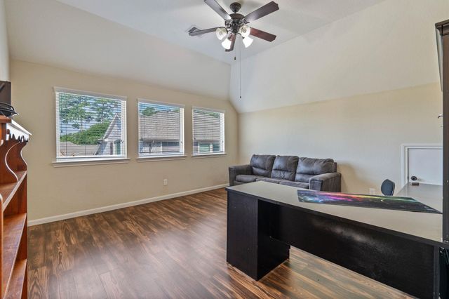 3544 Woods Estates Drive, Conroe, TX 77304