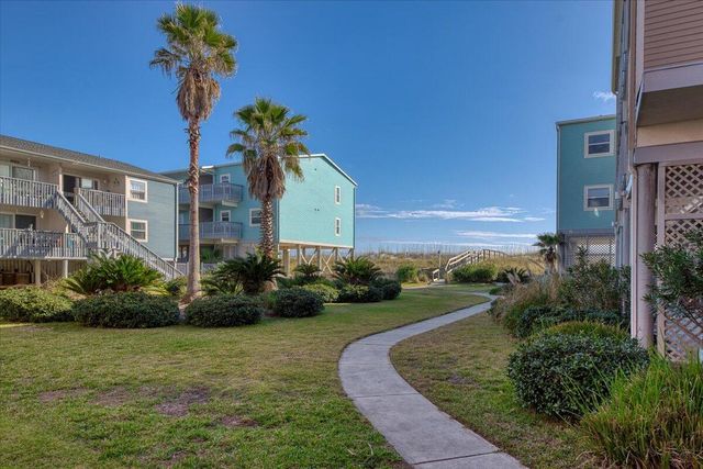 1625 Bulevar Mayor Street, K8, Pensacola Beach, FL 32561