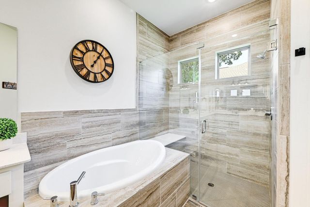 134 Staked Plains LN, Dripping Springs, TX 78620