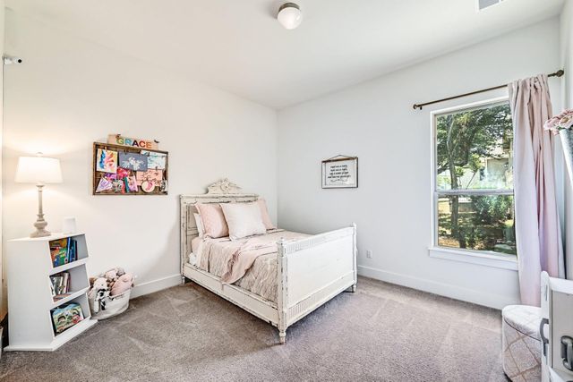134 Staked Plains LN, Dripping Springs, TX 78620