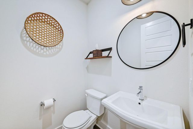 134 Staked Plains LN, Dripping Springs, TX 78620