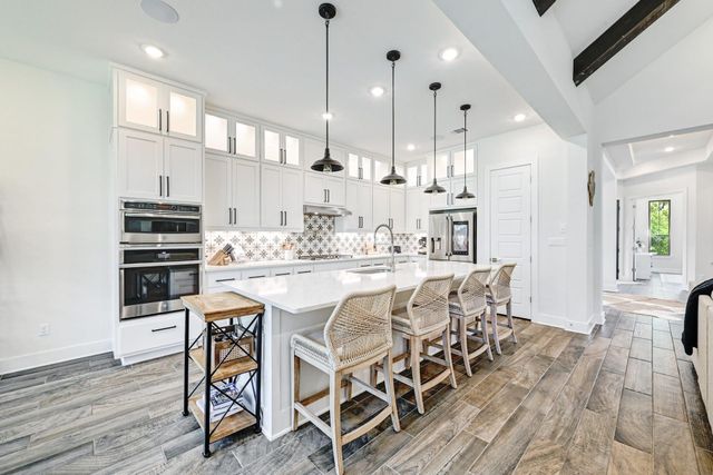 134 Staked Plains LN, Dripping Springs, TX 78620