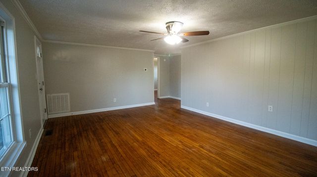 2687 W Old AJ Hwy, Strawberry Plains, TN 37871