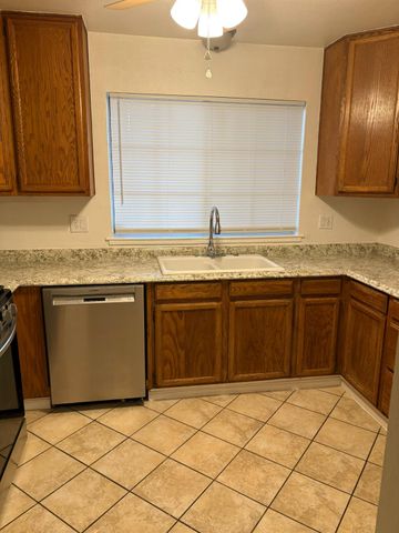 1335 Windemere Ct, West Sacramento, CA 95605