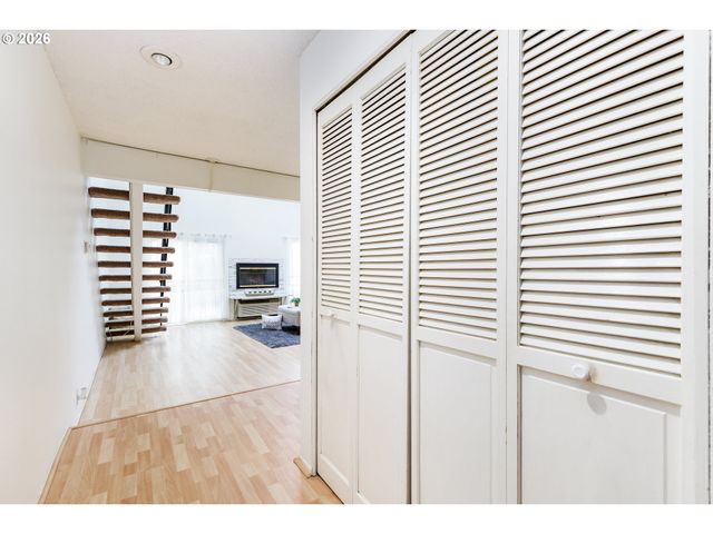 4628 Sw COMUS Pl, Portland, OR 97219