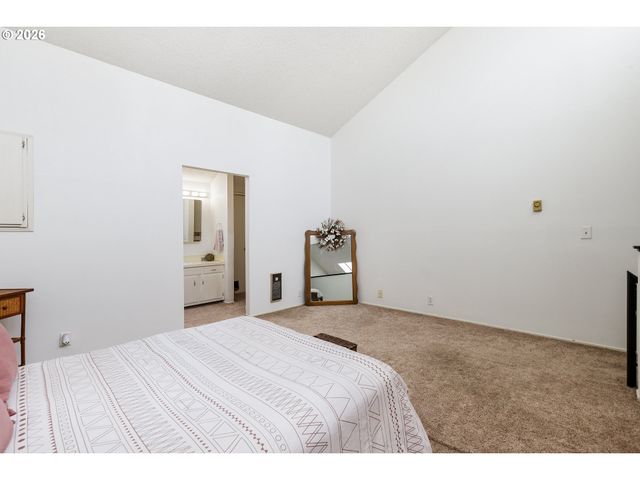 4628 Sw COMUS Pl, Portland, OR 97219