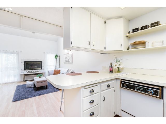 4628 Sw COMUS Pl, Portland, OR 97219