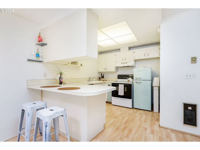 4628 Sw COMUS Pl, Portland, OR 97219