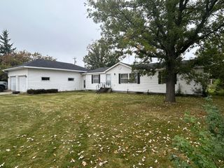 360 Columbus Avenue, Cohasset, MN 55721