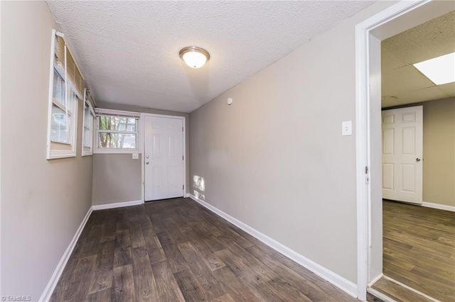 1901 N Dunleith Avenue, Winston-salem, NC 27105