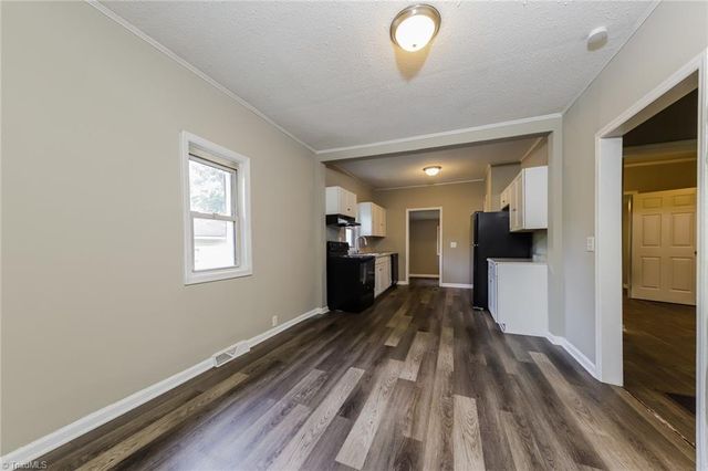1901 N Dunleith Avenue, Winston-salem, NC 27105