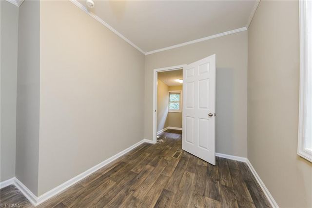 1901 N Dunleith Avenue, Winston-salem, NC 27105