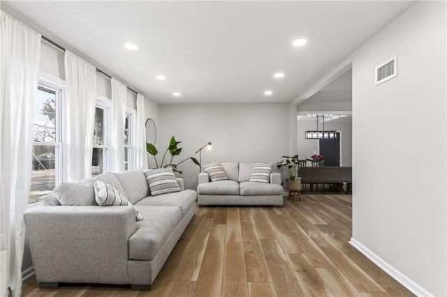 5117 Woodson Road, Raytown, MO 64133