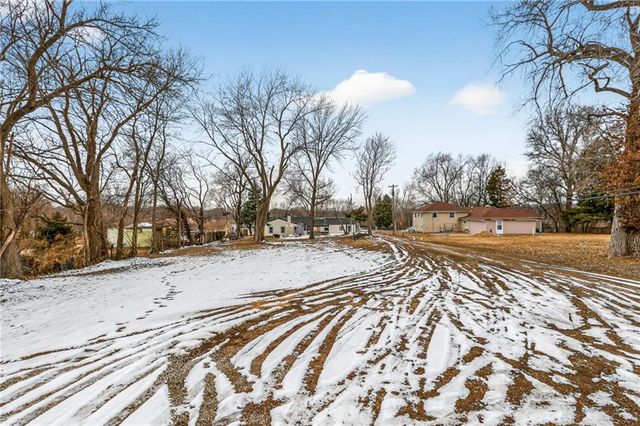 5117 Woodson Road, Raytown, MO 64133