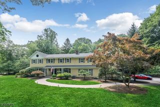 286 Gregory Rd, Franklin Lakes Boro, NJ 07417