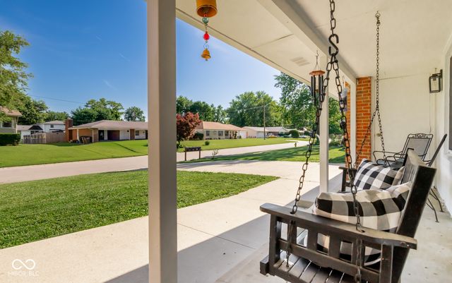 5205 Yellowwood Drive, Columbus, IN 47203