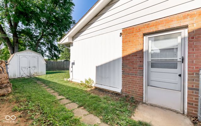 5205 Yellowwood Drive, Columbus, IN 47203