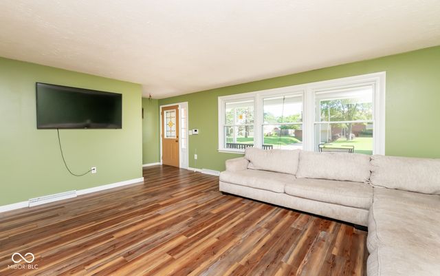 5205 Yellowwood Drive, Columbus, IN 47203