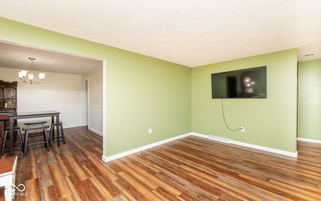 5205 Yellowwood Drive, Columbus, IN 47203