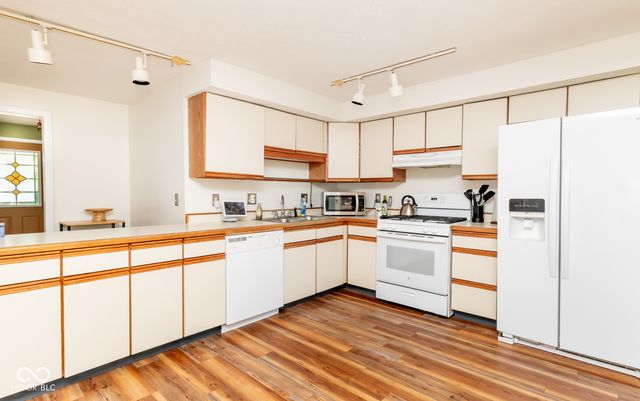 5205 Yellowwood Drive, Columbus, IN 47203