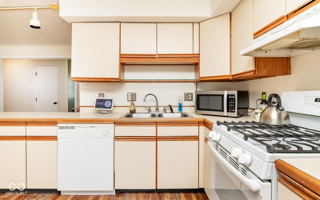 5205 Yellowwood Drive, Columbus, IN 47203