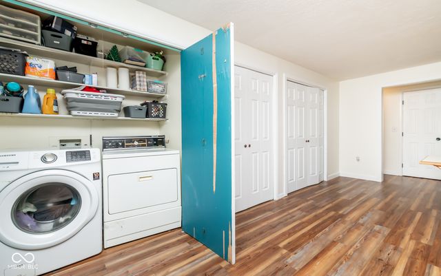 5205 Yellowwood Drive, Columbus, IN 47203