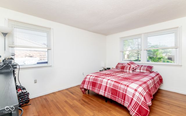 5205 Yellowwood Drive, Columbus, IN 47203