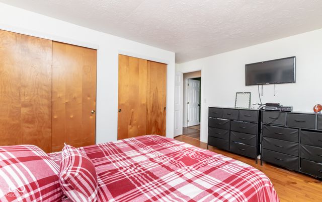 5205 Yellowwood Drive, Columbus, IN 47203