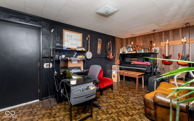 5205 Yellowwood Drive, Columbus, IN 47203