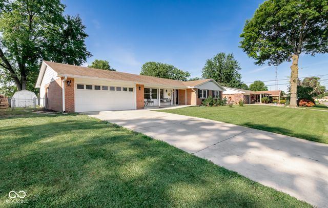 5205 Yellowwood Drive, Columbus, IN 47203