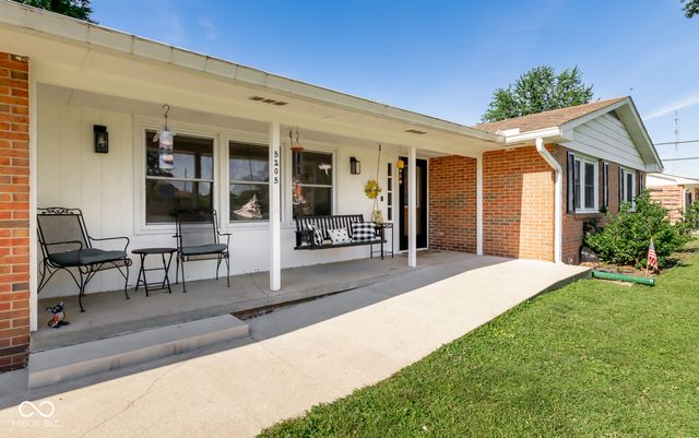 5205 Yellowwood Drive, Columbus, IN 47203