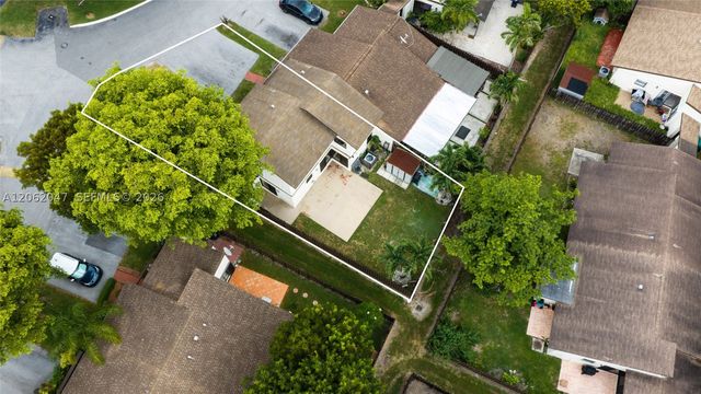 6834 SW 127th Pl, Miami, FL 33183