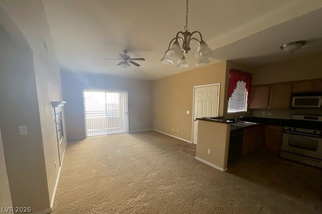 10237 King Henry Avenue 203, Las Vegas, NV 89144