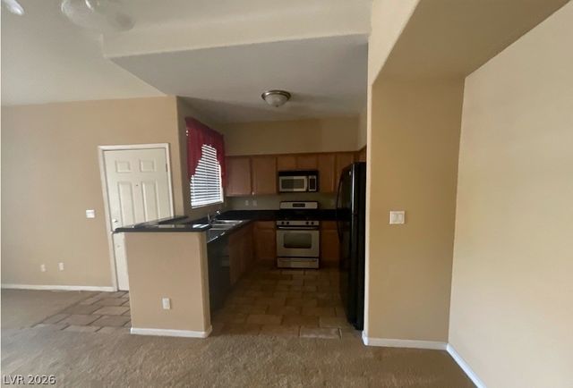 10237 King Henry Avenue 203, Las Vegas, NV 89144