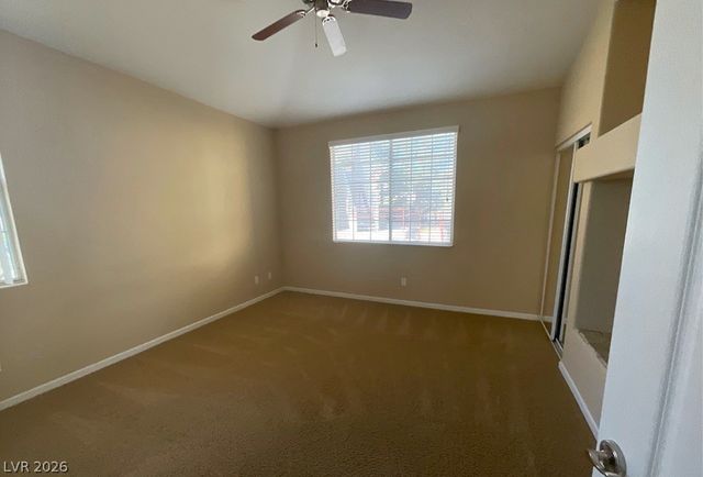 10237 King Henry Avenue 203, Las Vegas, NV 89144