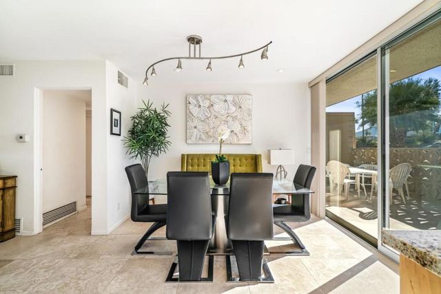 72877 El Paseo 512, Palm Desert, CA 92260