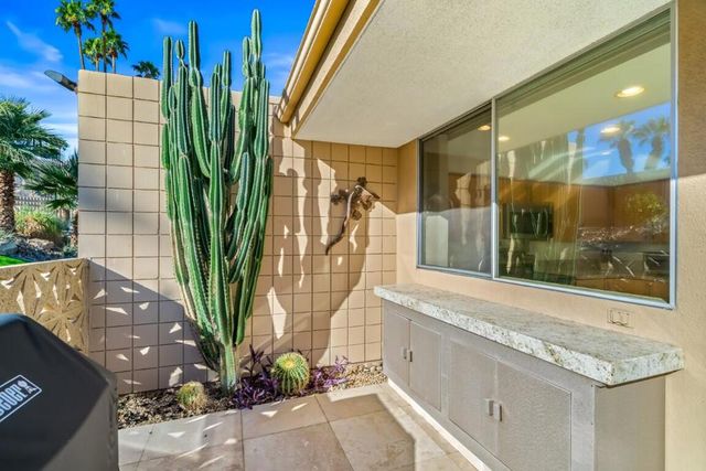 72877 El Paseo 512, Palm Desert, CA 92260