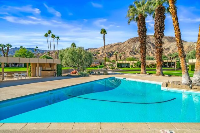 72877 El Paseo 512, Palm Desert, CA 92260