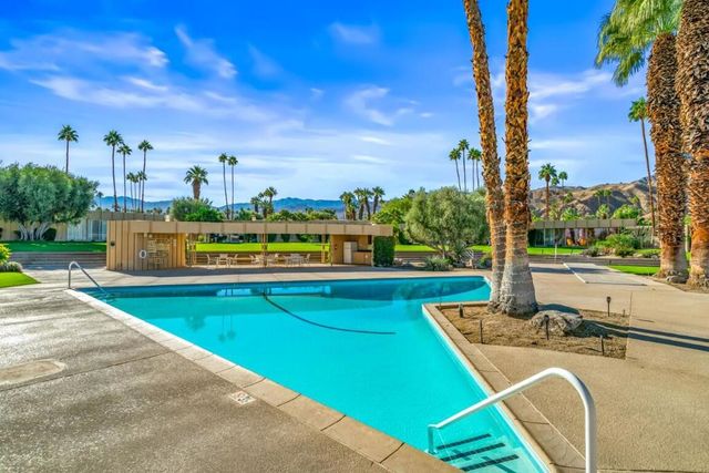 72877 El Paseo 512, Palm Desert, CA 92260