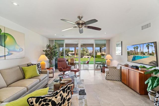 72877 El Paseo 512, Palm Desert, CA 92260