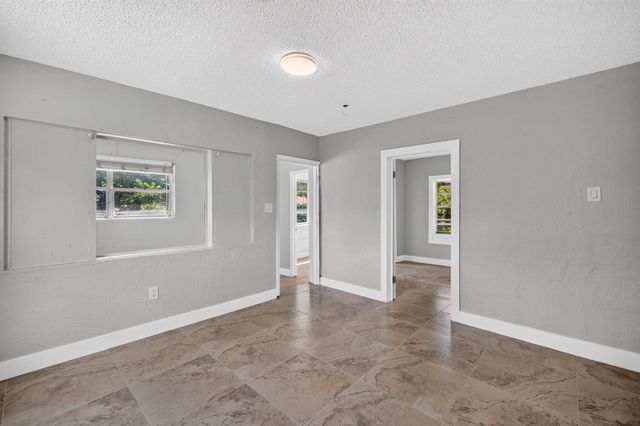 2731 NW 6TH Court, Fort Lauderdale, FL 33311