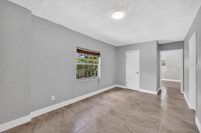 2731 NW 6TH Court, Fort Lauderdale, FL 33311
